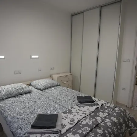 Lakilak Pihenohaz A Holt-tisza Partjan, Termalfuerdonel, Apartment *